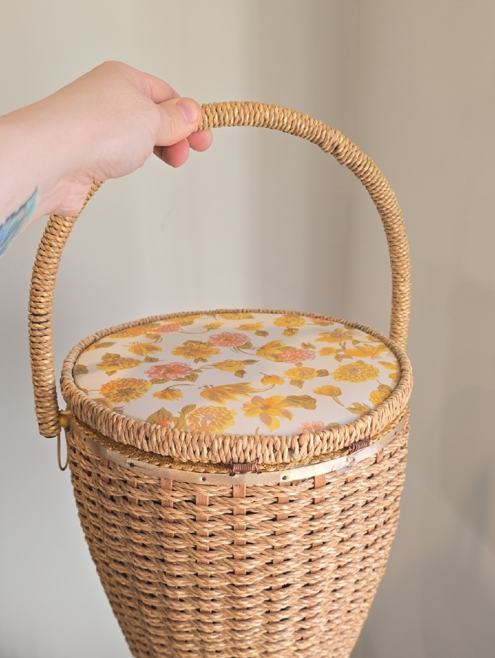 Vintage 50s Dritz Round Wicker Sewing Basket
